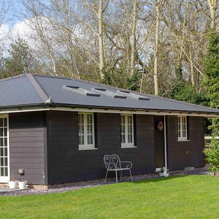 Breckland Cottage - Secluded Country Getaway Hockwold cum Wilton Eksteriør billede