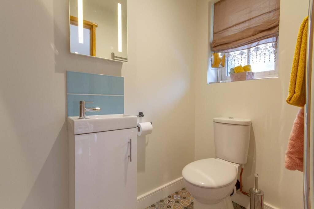 Breckland Cottage - Secluded Country Getaway Hockwold cum Wilton Eksteriør billede